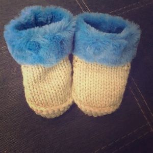 Newborn knitted booties